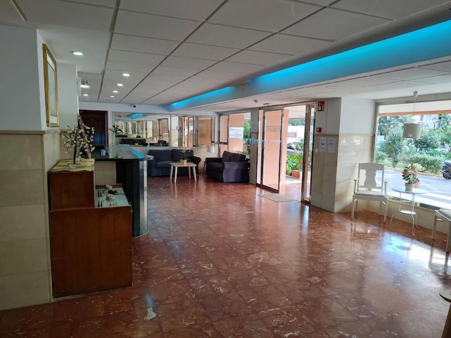Piscis Beach Apartment Benalmádena Exteriör bild